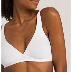 Hanro $120 38B Cotton Sensation Soft Cup Bra white